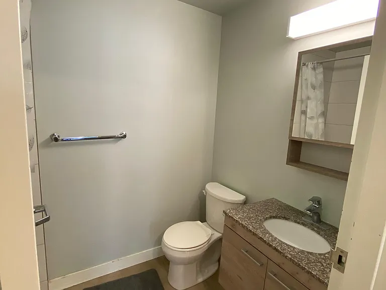 62 Balsam St #H303 — Photo 9