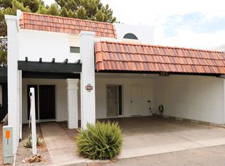 2831 N 49th Pl, Phoenix, AZ 85008