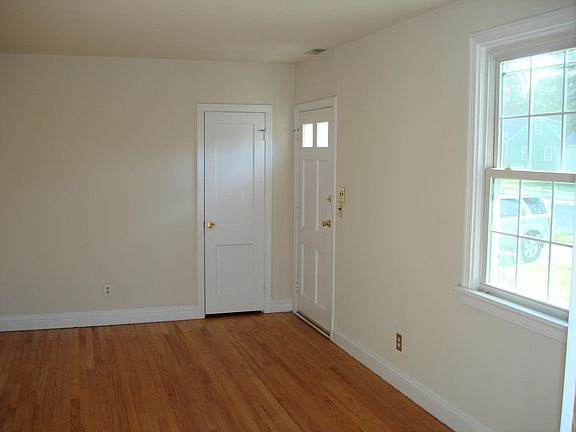 2nd image of 3700 Pemberton Ave