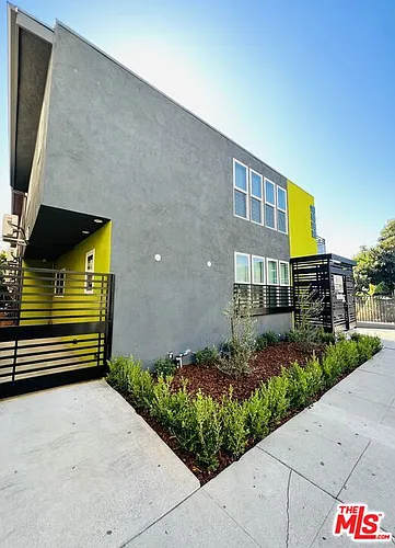 6244 De Longpre Ave #1 Photo 1