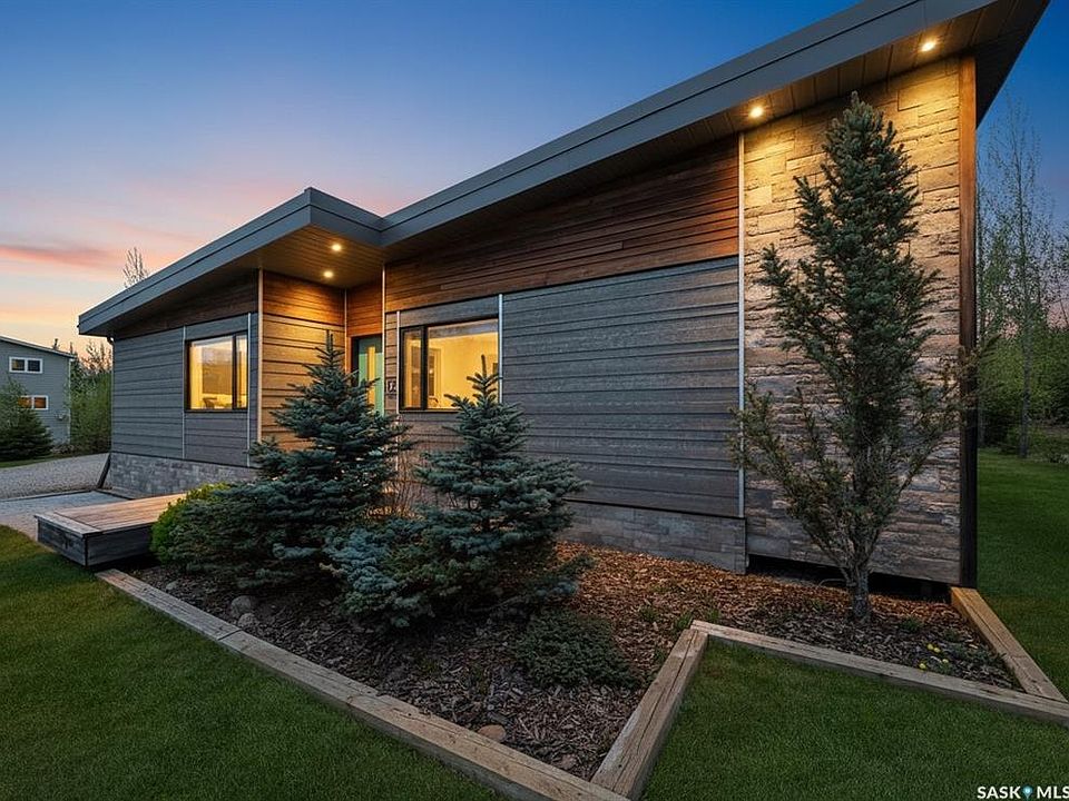 1st image of 12/14 Bruin BOULEVARD