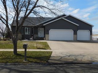 1503 Maple Ln, West Fargo, ND 58078