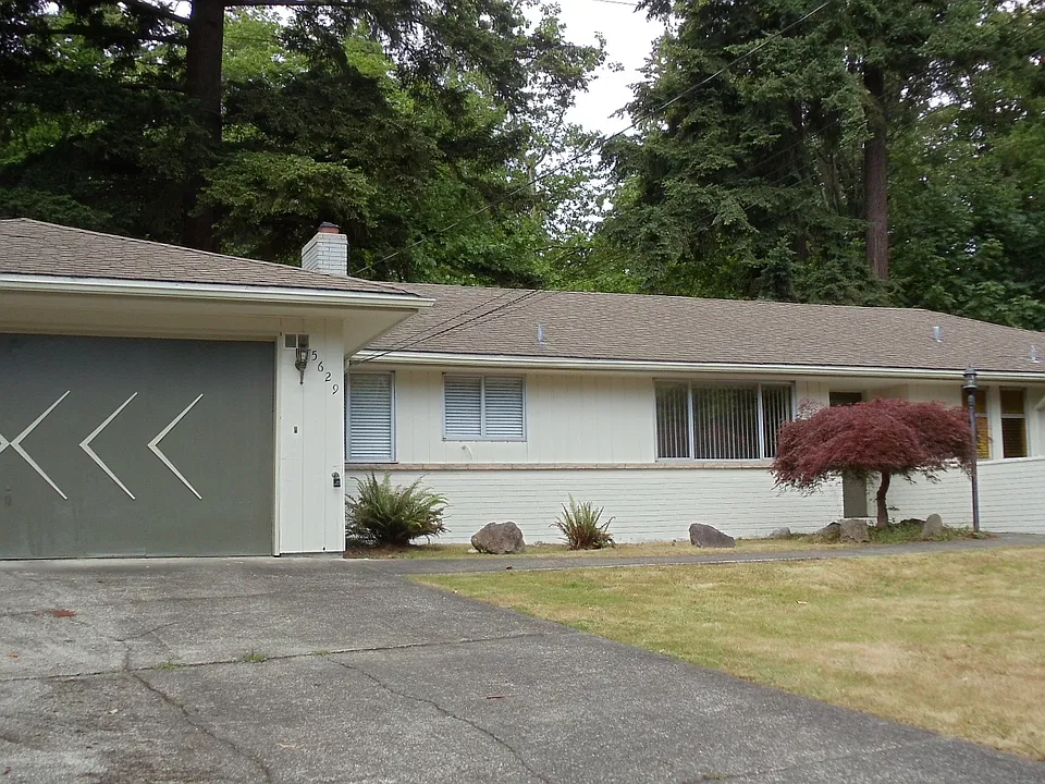 5629 89th Ave SE