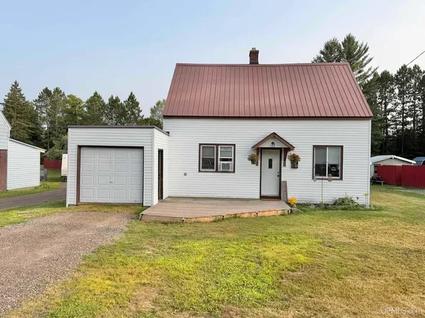 5251 E Sunset Rd, Ironwood, MI 49938