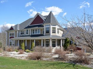 9133 Highland View Dr, Kalamazoo, MI 49009