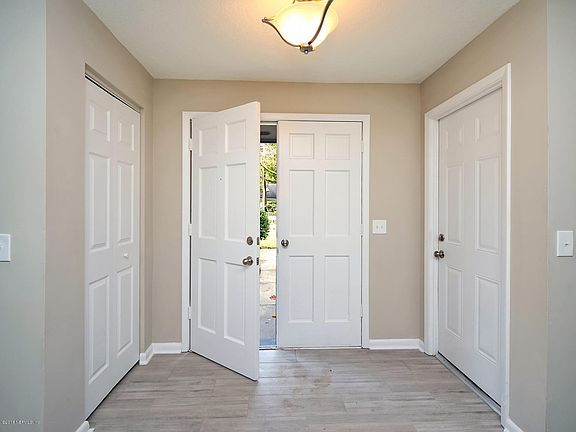 3rd image of 89 Sanchez Dr E