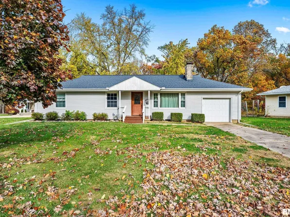 101 Ridge Bend Dr, East Peoria, IL 61611