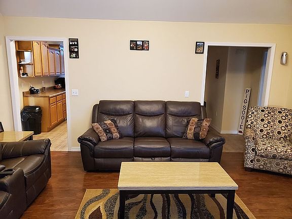 5th image of 139 Hawthorne Ln