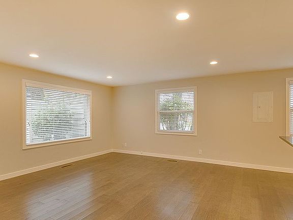 5th image of 602 Kirkland Ave APT 9