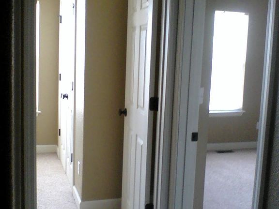 5th image of 1326 Spring Hill Dr