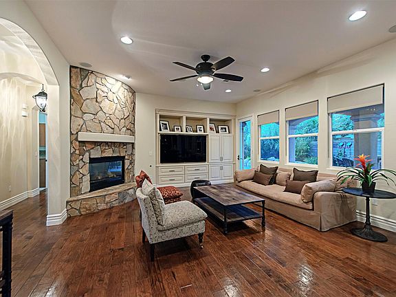 4th image of 700 Tandoori Ln