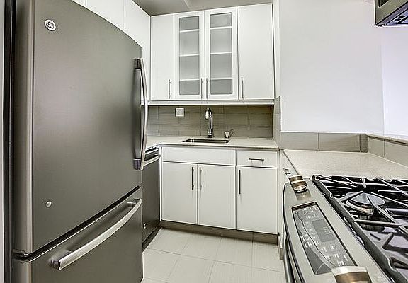 5th image of 500 2nd Ave APT 6C