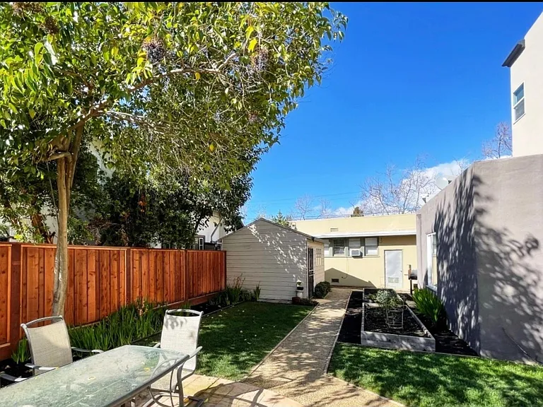 511 Bancroft Ave #5 — Photo 3
