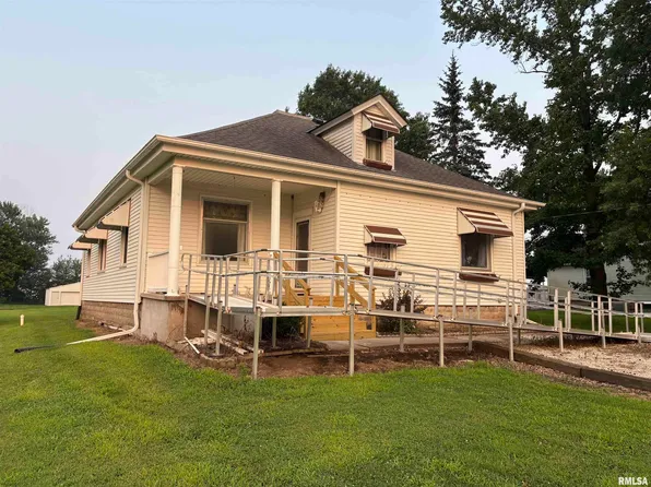 1814 E 1650th St, Paloma, IL 62359