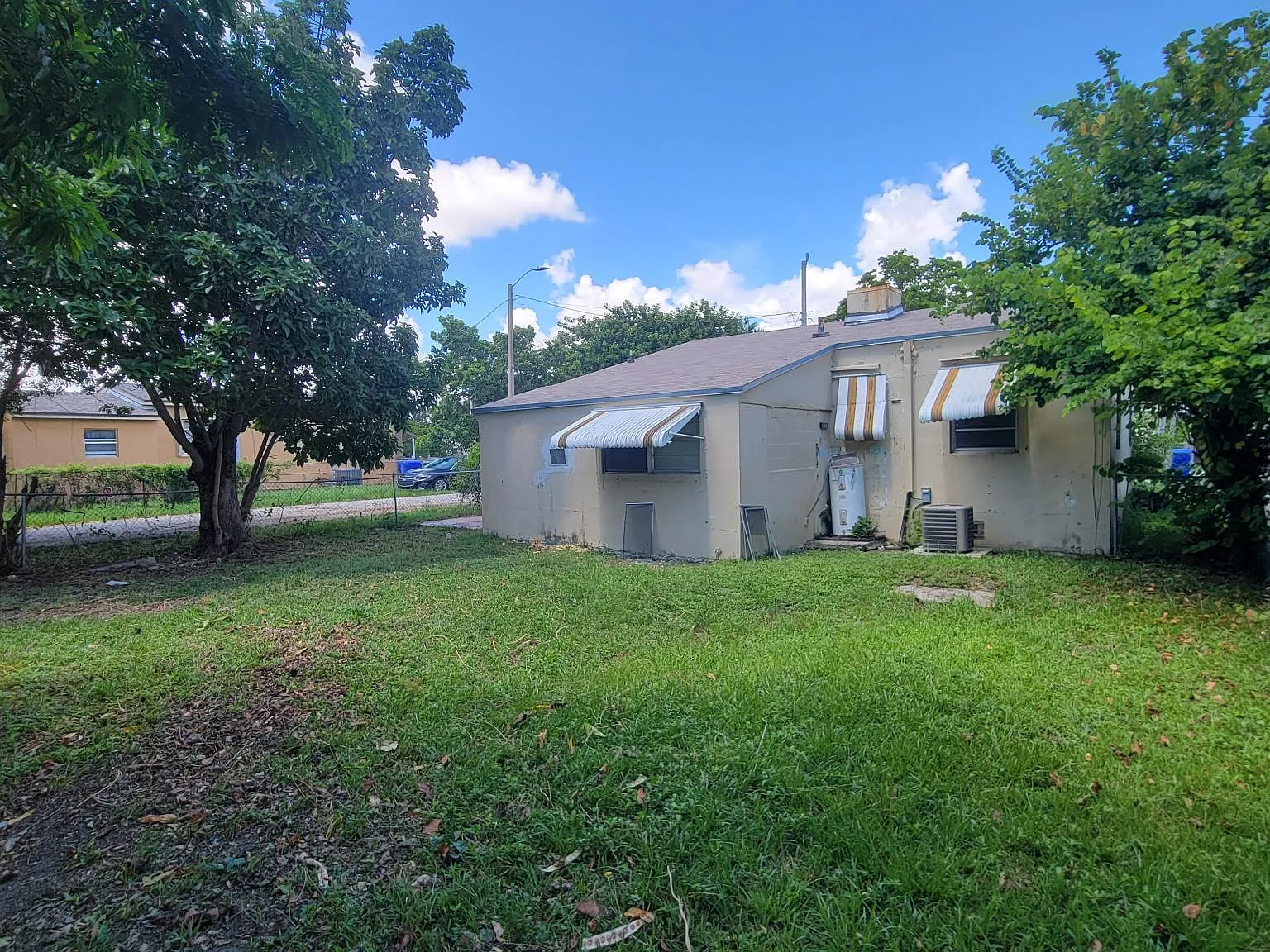 3 bed, 1300 sqft, $2,800 — Photo 2