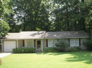 4025 Woodland Dr NW, Kennesaw, GA 30152