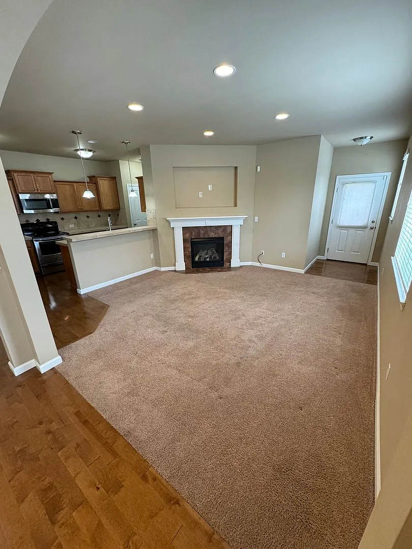 7644 Kodiak Avenue NE — Photo 3