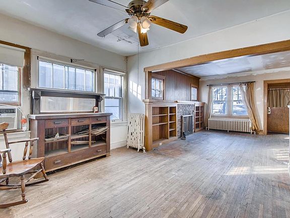 4th image of 1810 Newton Ave N