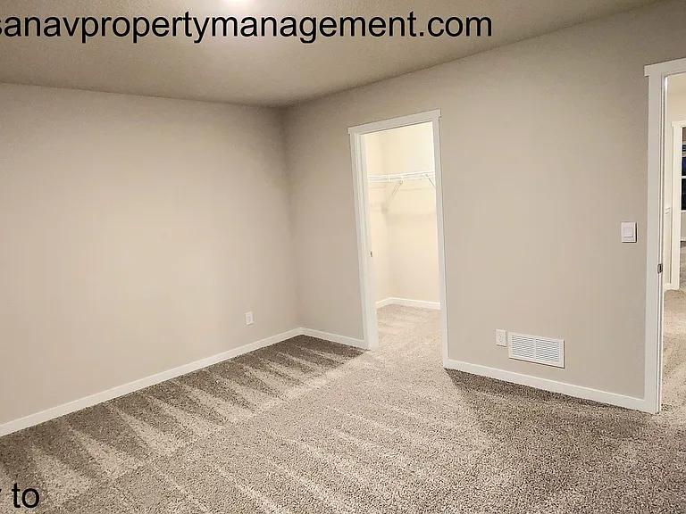2459 SE Fox Valley Dr — Photo 16