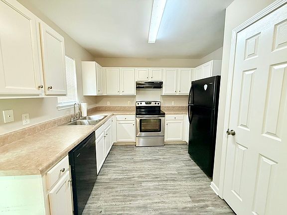 3rd image of 5420 Henderson Oaks Dr