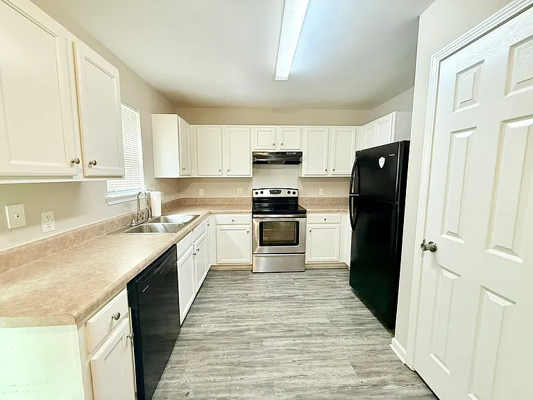 5420 Henderson Oaks Dr — Photo 3