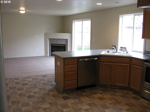 4th image of 19016 SE 12th Way
