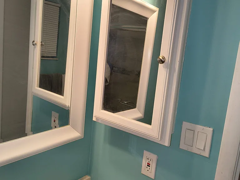 650 Campus Cir — Photo 33