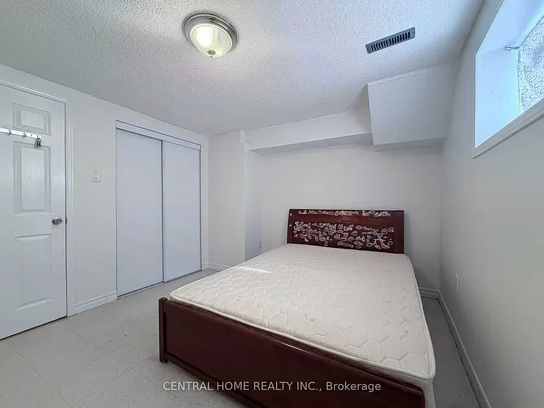 11 Tineta Cres #BASEMENT — Photo 14
