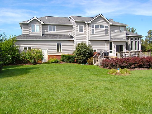3rd image of 59105 Hudson Creek Ln