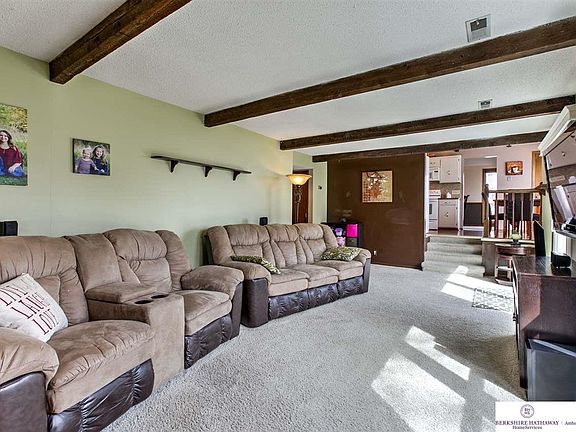 4th image of 807 Redwood Ln