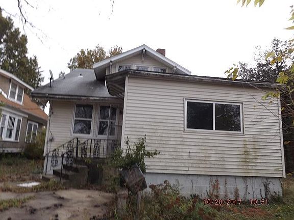 2nd image of 912 Highland Ave