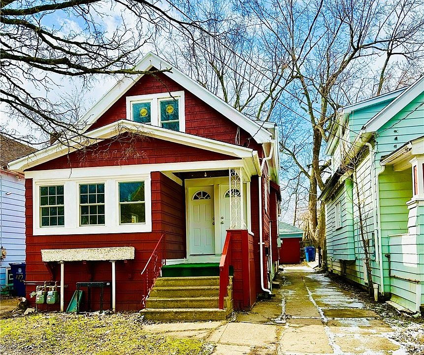 1st image of 44 Eller Ave