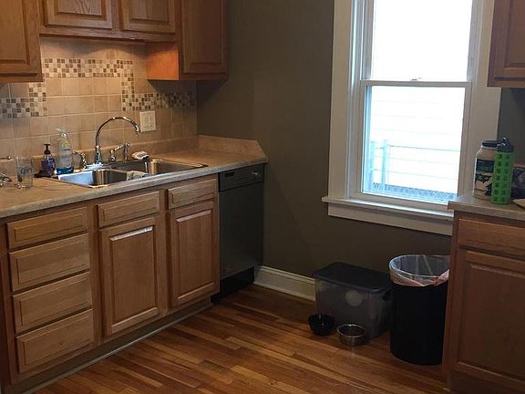 5th image of 15115 Lanning Ave