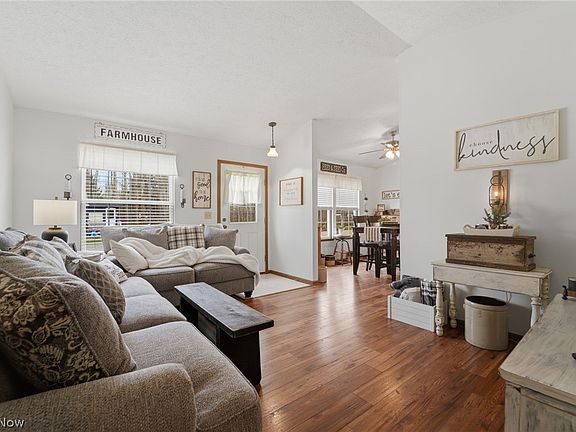 4th image of 5206 University Dr