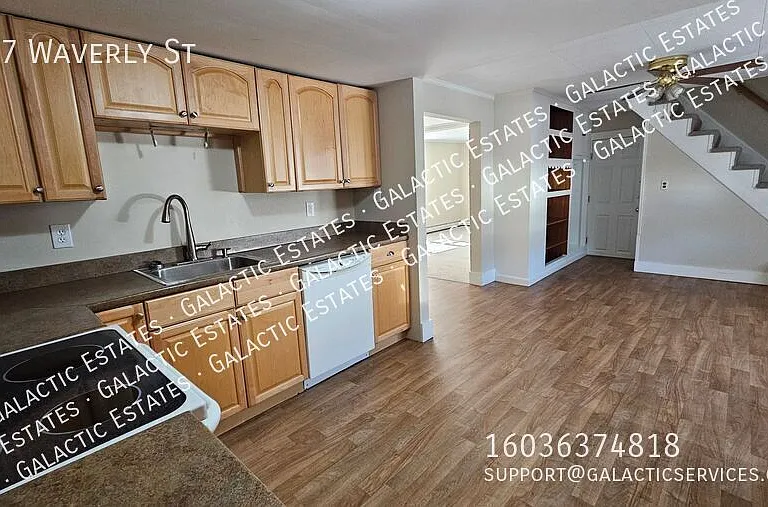 227 Waverly St — Photo 7