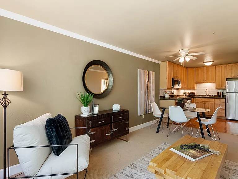 969 S Pearl St #303 — Photo 3