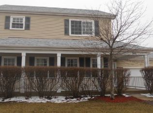 301 Waterbury Cir, Oswego, IL