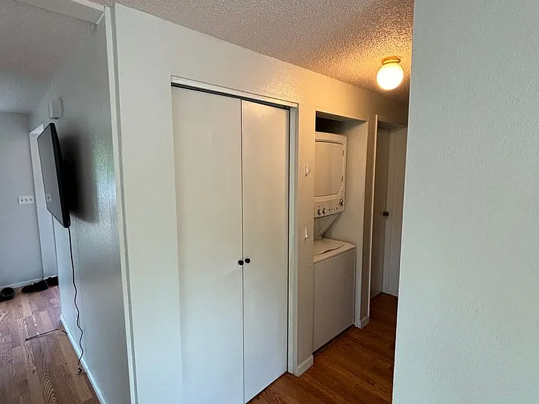 1453 Market St — Photo 9