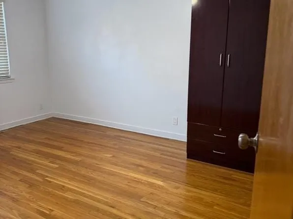 45-18 164th St #2-F, Flushing, NY 11358