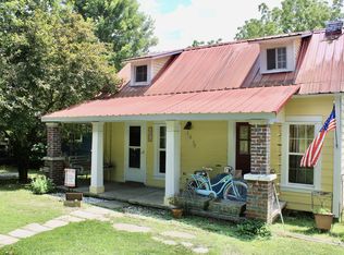 520 3rd St, Tracy City, TN 37387