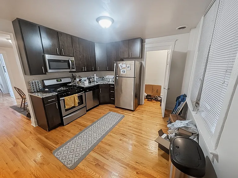 1609 N Leavitt St #1 — Photo 8