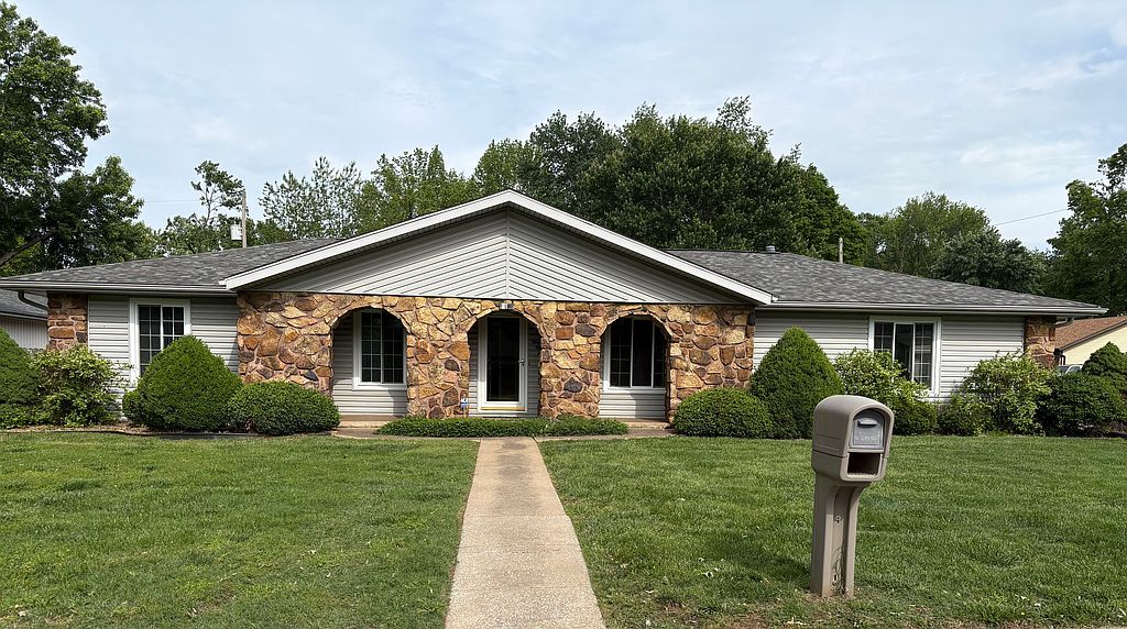 3560 S Nettleton Ave - Property Image