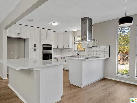 2nd image of 3005 Pecan Valley Dr