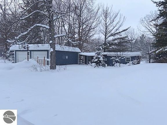 3rd image of 5921 N Bayshore Dr