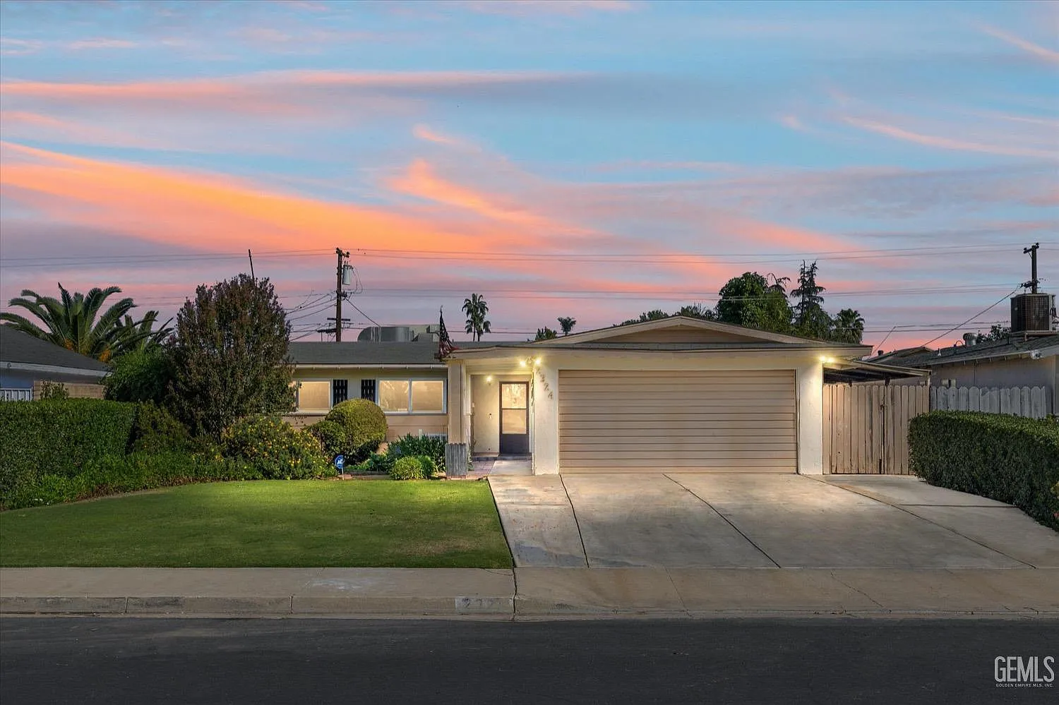 2324 9th Pl photo 1