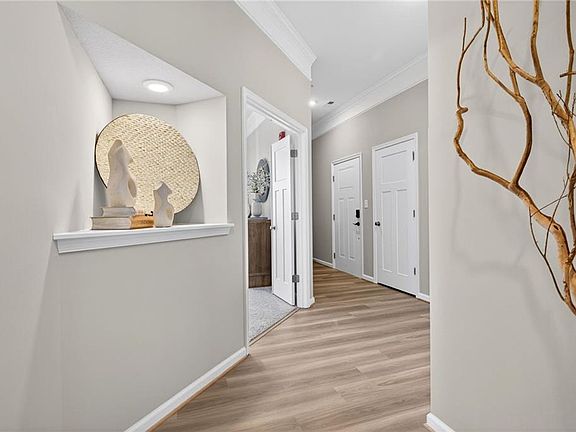 5th image of 13303 Leighton Way