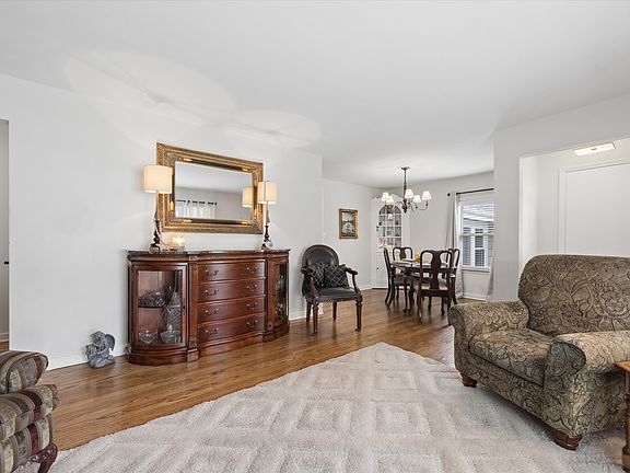 5th image of 803 E Harrison Ave