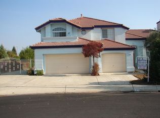 895 Carolina Ave, Clovis, CA