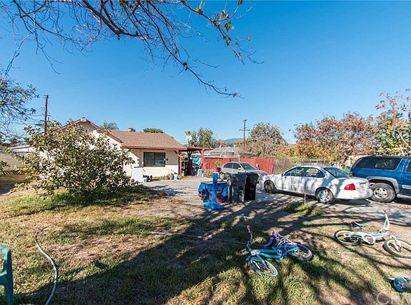 3rd image of 13504 Rexwood Ave