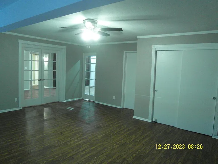 905 W Saint John Rd — Photo 17